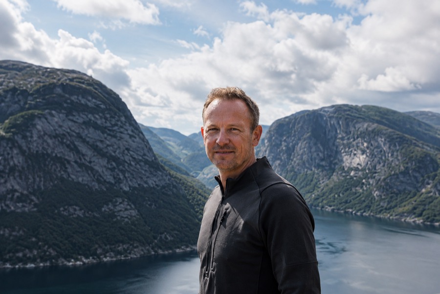 Lars Hansen, the Norway tour specialist who verifies the Svalbard tours and rules on this site